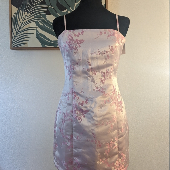 Superdown Floral Mini Dress NWT Size XS - Picture 4 of 7